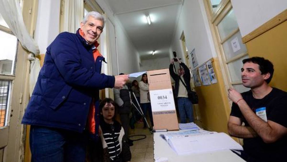 Juli�n Dom�nguez reconoci� la derrota en provincia contra An�bal Fern�ndez