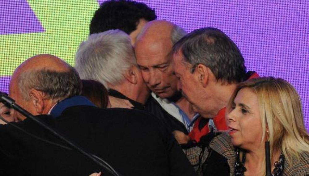 Decidido respaldo de De la Sota y Schiaretti a Massa