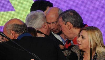 Decidido respaldo de De la Sota y Schiaretti a Massa