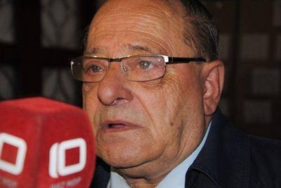 El ganador de las PASO molesto con la prensa: �No me jodan m�s con la dictadura��