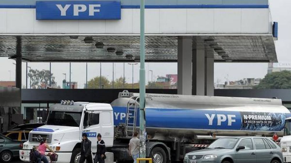 Desde que se expropi, YPF ya aument la nafta un 126%