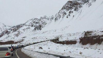 Seguir� nevando en Alta Monta�a