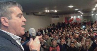 Cano dijo que Alperovich se adelant� en los festejos