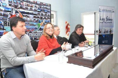 Alicia: �Ser�a un honor inmenso ser gobernadora de esta provincia�