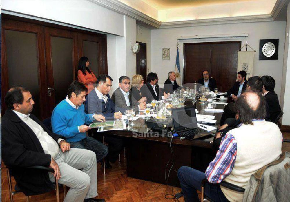Puente a Paran�: Santa Fe pide que el cruce est� al norte del T�nel