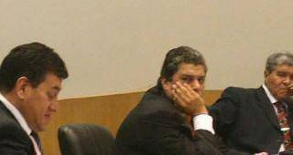 �No es lo mismo Jos� Alperovich que Juan Manzur�