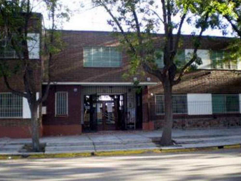 Suspenden las clases en un colegio por mononucleosis