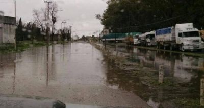 Reuni�n de Defensa Civil, temor por la falta de desag�es en la zona de la estaci�n