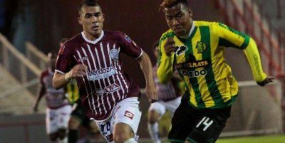 Asaltaron a Roger Mart�nez, delantero de Aldosivi