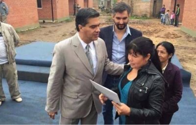 Vecinos del barrio Inmaculada recibieron sus viviendas