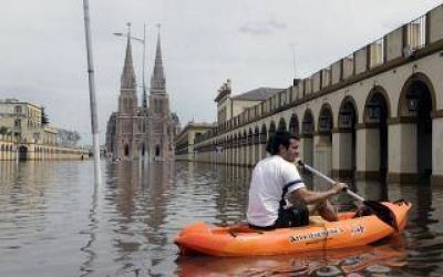Inundaciones: Scioli decidi� volver al pa�s