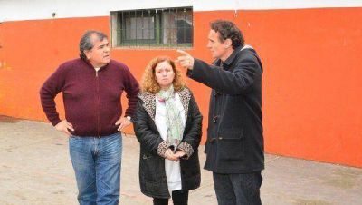 Katopodis supervis� las obras en marcha en las escuelas N� 37 y N� 3
