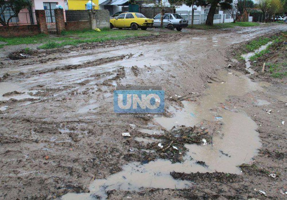 El gobierno provincial asiste a entrerrianos afectados por las lluvias