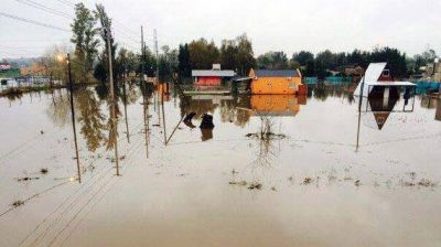 Temporal sin fin: la sudestada complica a los barrios inundados del distrito