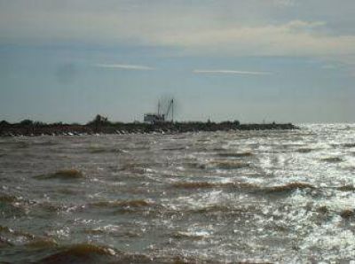 Angustia en la Ribera de Quilmes por el riesgo de sudestada