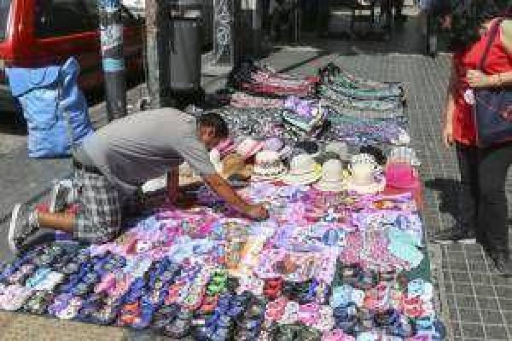 La venta ilegal callejera aument� 21,2% en la Ciudad