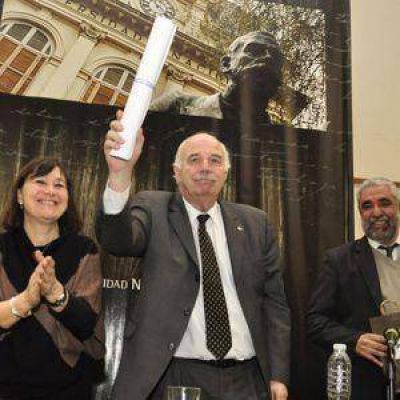 Esc�ndalo en la UNLP por distinci�n a ministro K 