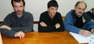 Roque P�rez: Gasparini y otros funcionarios sobrevolaron la zona y hablan de un caudal de agua �hist�rico�
