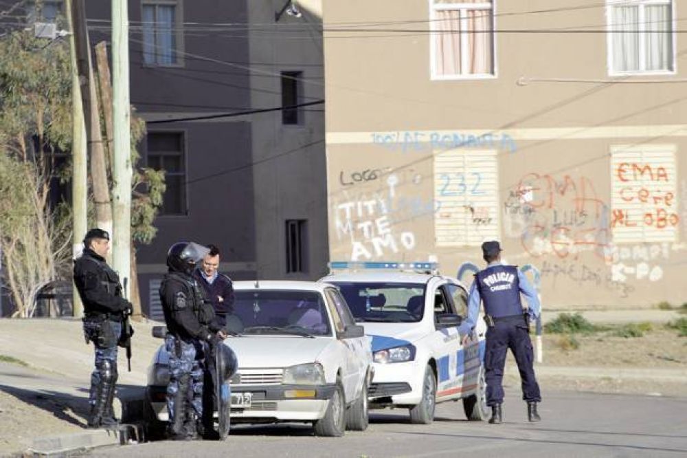 Mujer recibi� un disparo en la nuca y est� muy grave