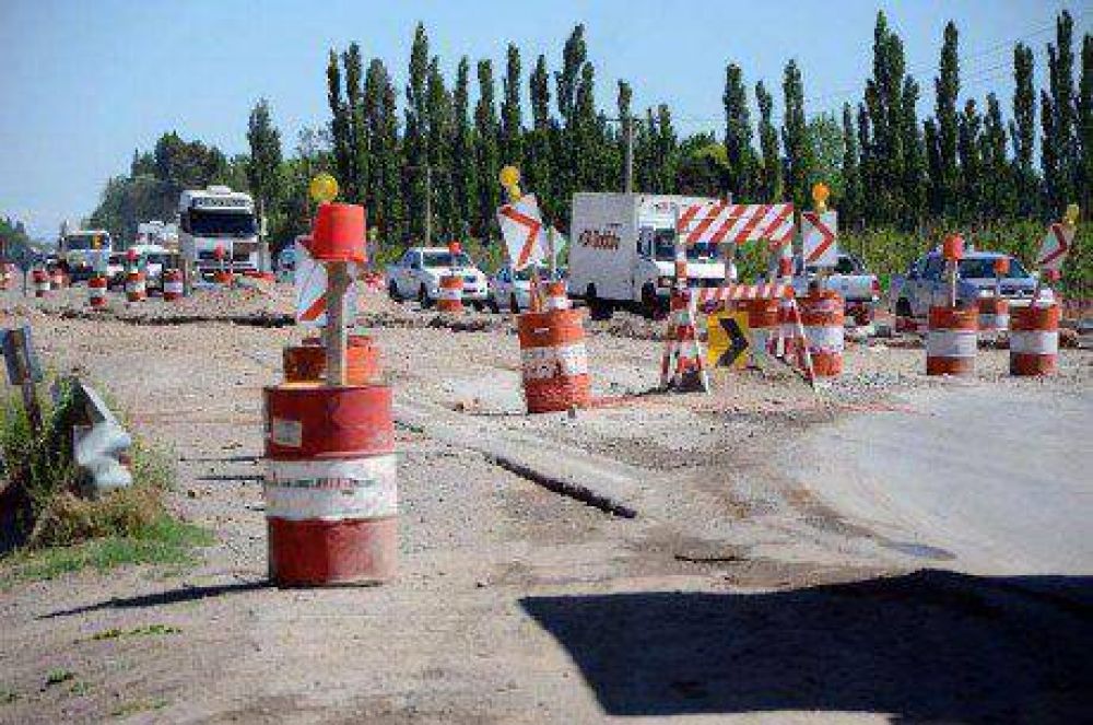 Cr�ticas de la UCR al gobierno nacional por el estado de las rutas