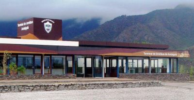 Roban en la Terminal de Omnibus de Andalgal�