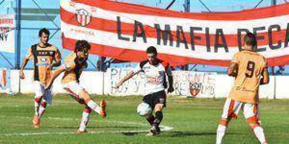 Patria adelanta con V�lez por la Rev�lida