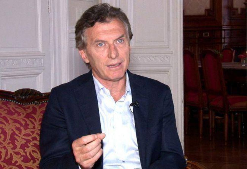 Macri pide la renuncia del presidente del Banco Central