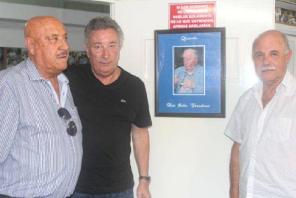 Roberto Fernndez fue echado del Consejo Federal de Ftbol por apoyar a Tinelli