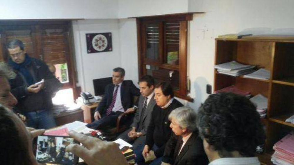Detuvieron a dos mujeres por fraude inmobiliario: un hombre se encuentra pr�fugo