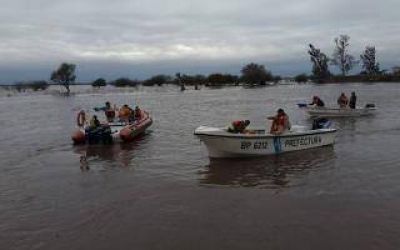 Baradero: 30 evacuados por la inundaci�n en la isla