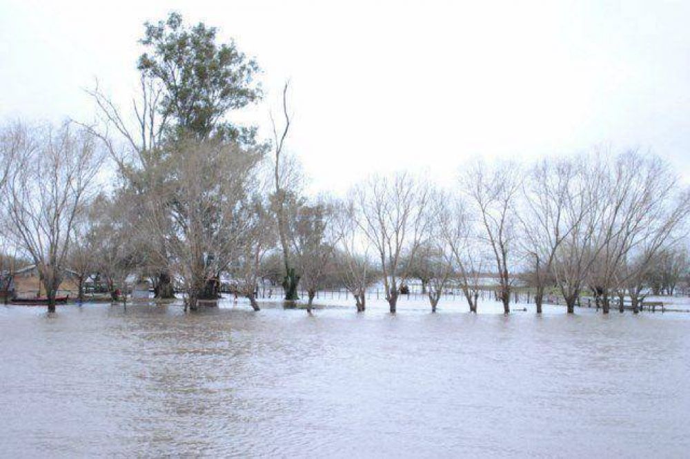 Asistencia y donaciones para los damnificados por la crecida del R�o Baradero
