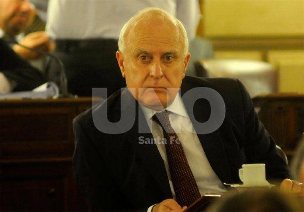 El gobernador electo Miguel Lifschitz dijo que la Polic�a deber�a tener �al menos 25.000 efectivos�