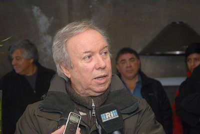 Para Peralta, los municipales deben volver a trabajar