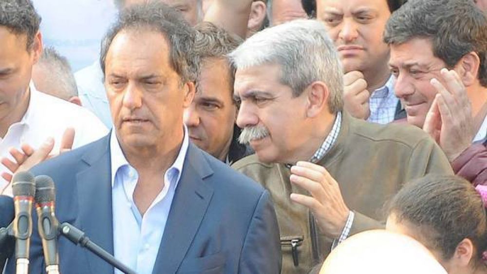 El desafortunado chiste de An�bal a Scioli: ��Trajiste alfajores?�