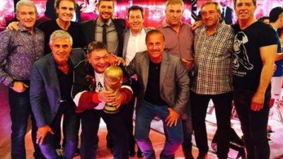 �Por pensar diferente�