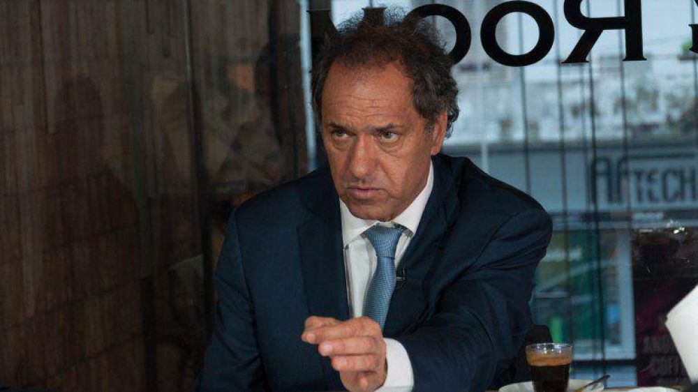 Scioli acus� a Macri de tener una 