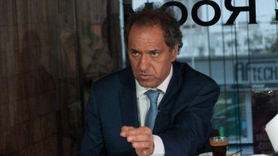 Scioli acus� a Macri de tener una 