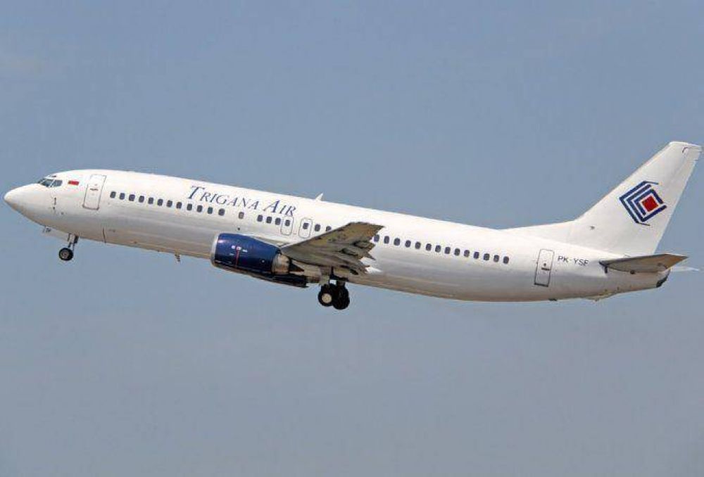 Misterio en el aire: desapareci� un avi�n indonesio con 54 pasajeros   