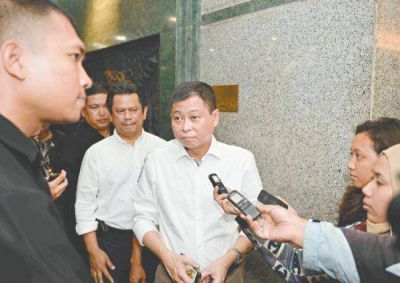 Cay� un avi�n en Indonesia: 54 desaparecidos