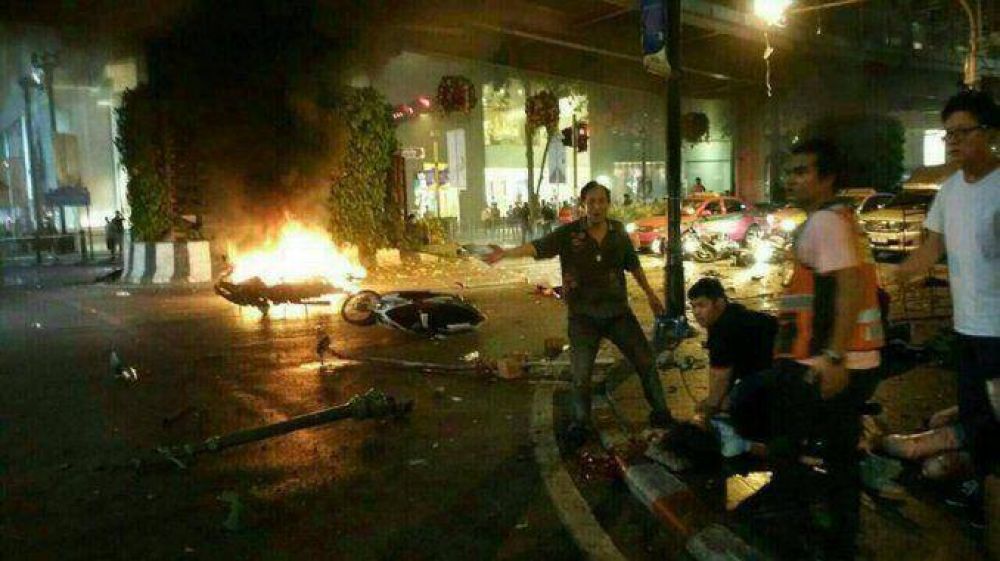 Explosi�n en un centro comercial de Bangkok: hay al menos 12 muertos