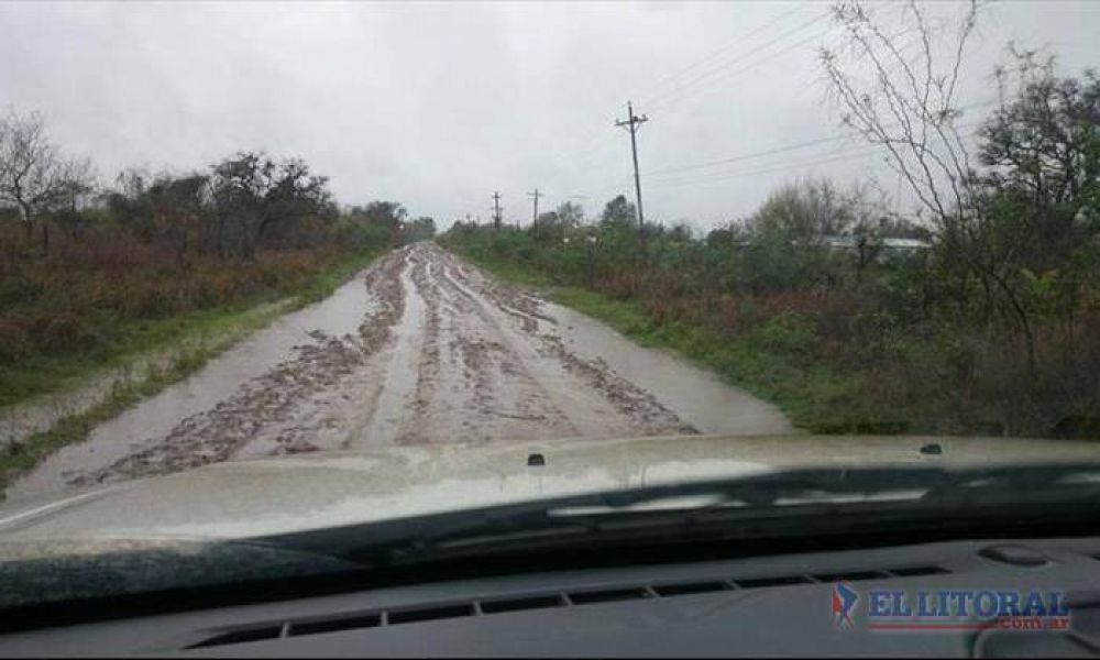 En Sauce asistan a unas 225 familias afectadas por el desborde de un arroyo