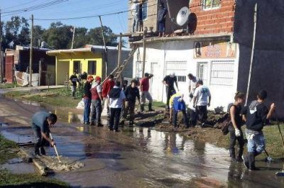 Amplio operativo de vacunaci�n y desinfecci�n en zonas inundadas