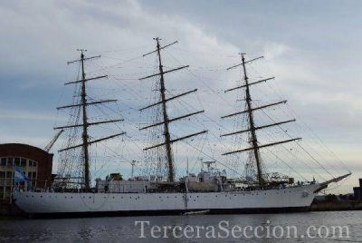 La Fragata Libertad en Astillero R�o Santiago: ultiman detalles previo al 45� viaje de Instrucci�n