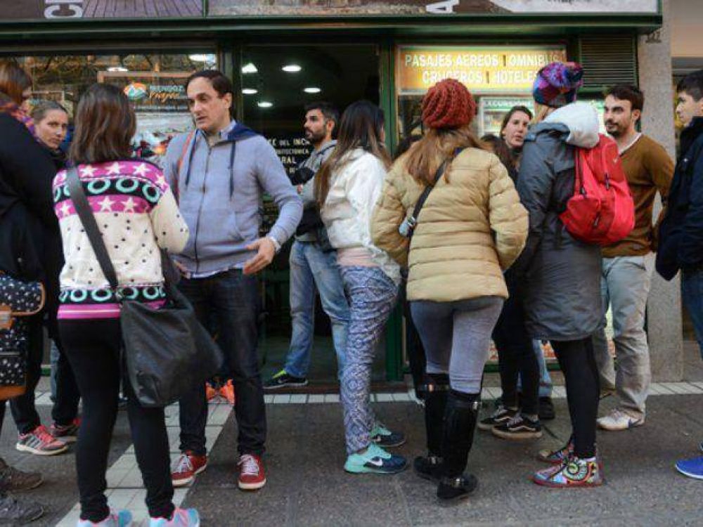 Piquetes y peleas en Alta Monta�a: turistas pidieron ayuda, se fueron sin respuestas y hasta fueron denunciados