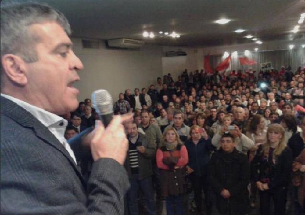 Cano cuestion� a Manzur: 