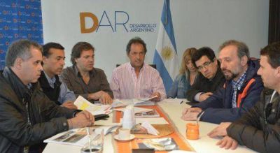 Scioli reuni� a su gabinete para definir los �ltimos pasos del operativo �Vuelta a Casa�