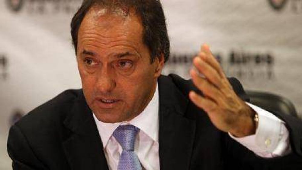 Scioli acus� a Macri de 