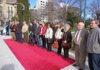 Homenajearon a Jos� de San Mart�n a 165 a�os de su muerte