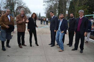 El gobernador inaugur� m�ltiples obras en Selvas del R�o de Oro