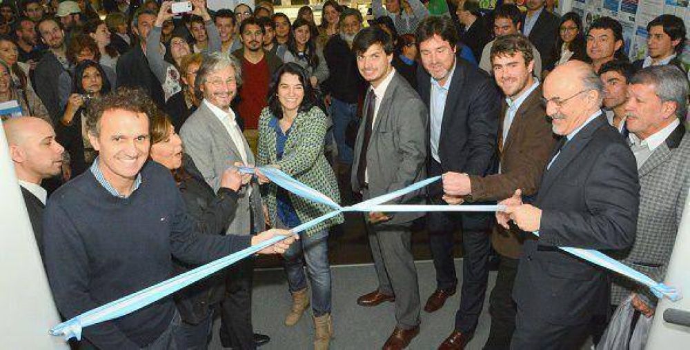 Katopodis, Tomada y Ruta en la Universidad Nacional de San Mart�n